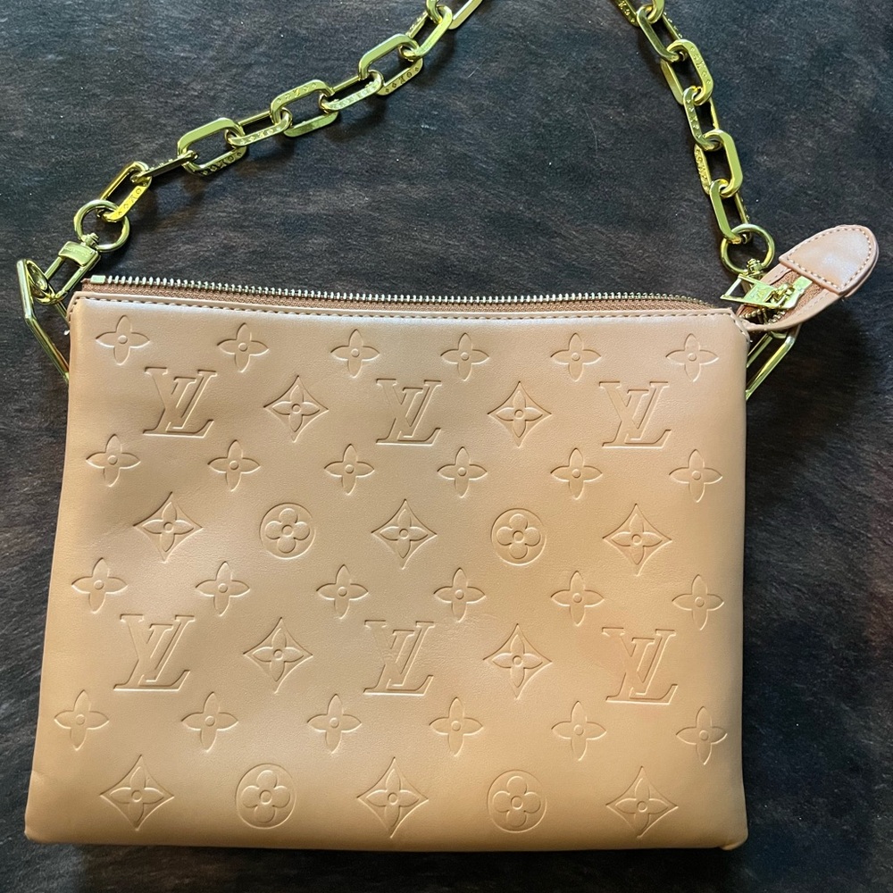 Louis Vuitton Coussin with extra strap